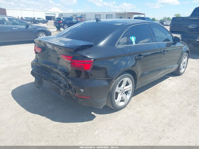 2018 AUDI A3 WAUAUGFF2J1090578 Photo 3