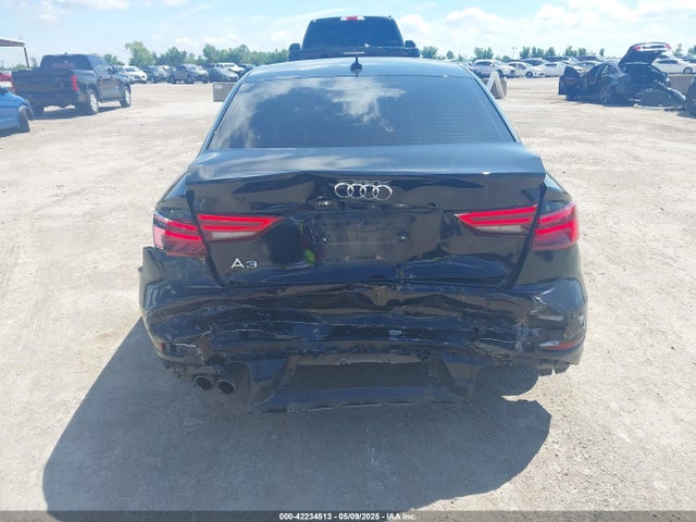 2018 AUDI A3 WAUAUGFF2J1090578 Photo 5