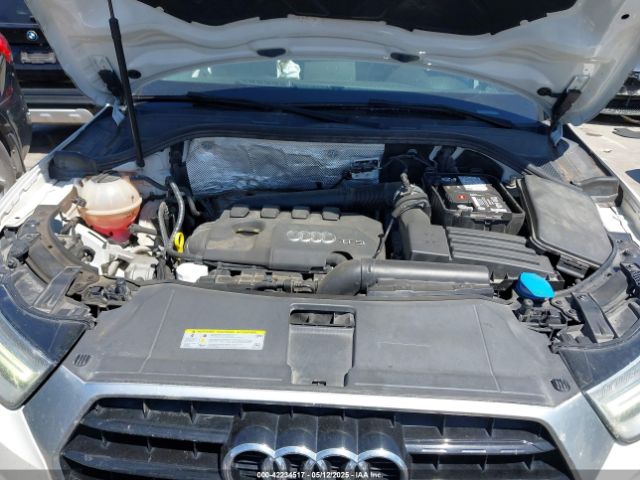 WA1BCCFS3HR010582 Audi Q3 2.0t Premium