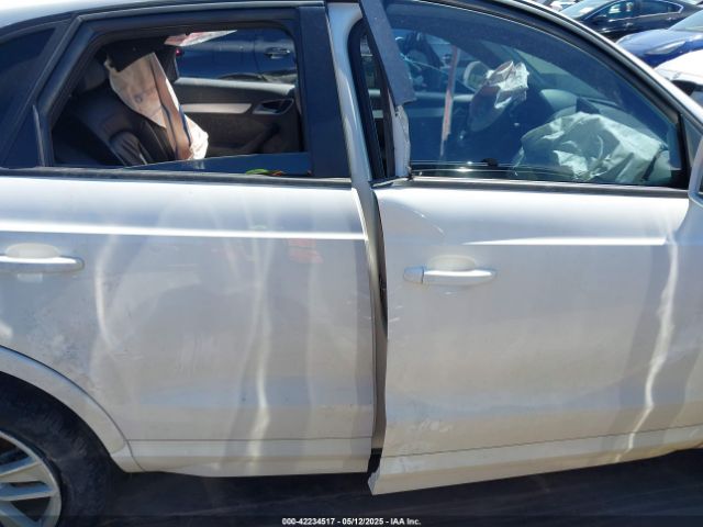 WA1BCCFS3HR010582 Audi Q3 2.0t Premium