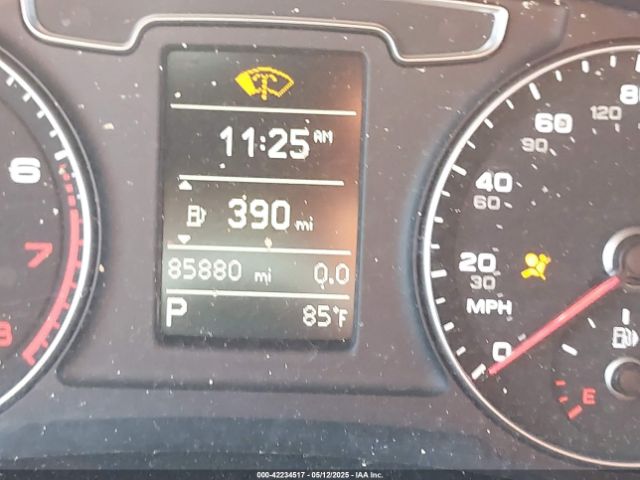WA1BCCFS3HR010582 Audi Q3 2.0t Premium