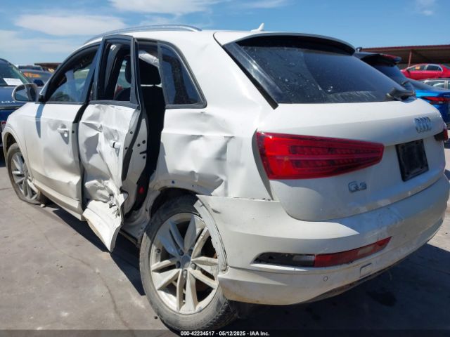 WA1BCCFS3HR010582 Audi Q3 2.0t Premium