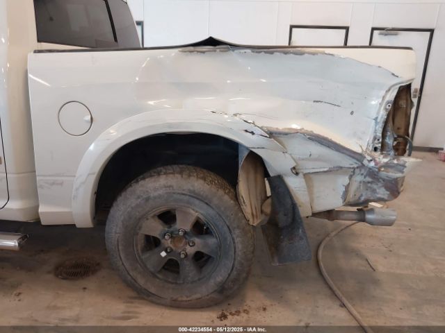 1C6RR7NT6HS572805 RAM 1500 Laramie  4x4 5'7 Box