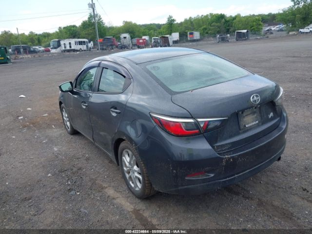 3MYDLBZVXGY125754 Scion IA