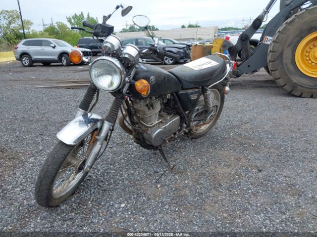2017 YAMAHA SR400 JYARH04E5HA001300 Photo 1