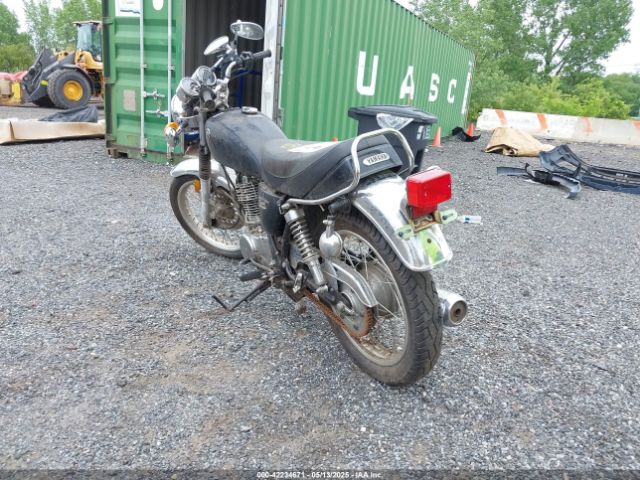 2017 YAMAHA SR400 JYARH04E5HA001300 Photo 2