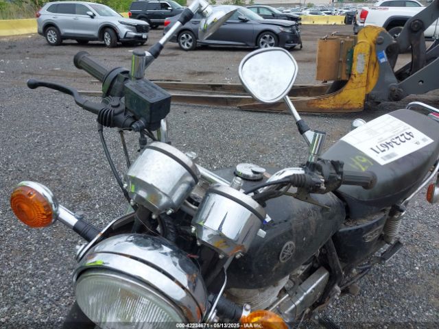 2017 YAMAHA SR400 JYARH04E5HA001300 Photo 4