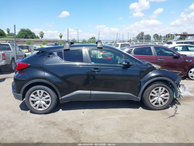 JTNKHMBX5K1059637 Toyota C-HR LE