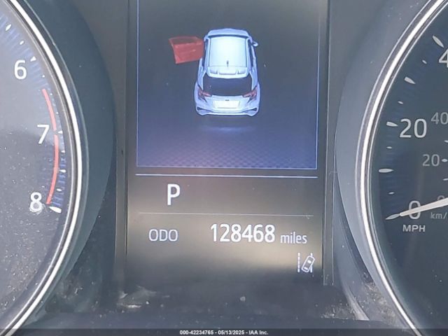 JTNKHMBX5K1059637 Toyota C-HR LE
