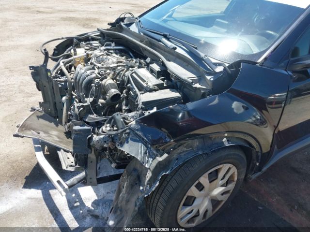 JTNKHMBX5K1059637 Toyota C-HR LE