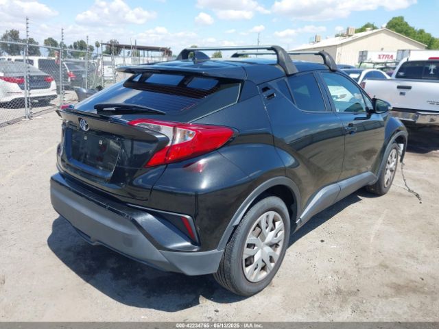 JTNKHMBX5K1059637 Toyota C-HR LE