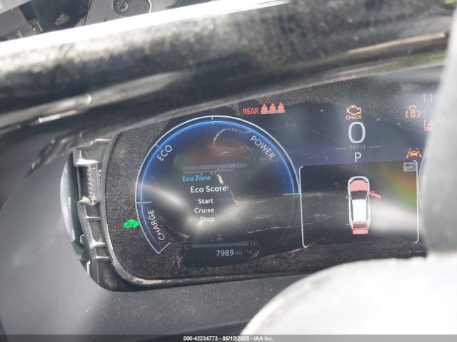 JTDACAAJ7S3006680 Toyota Crown Signia Xle