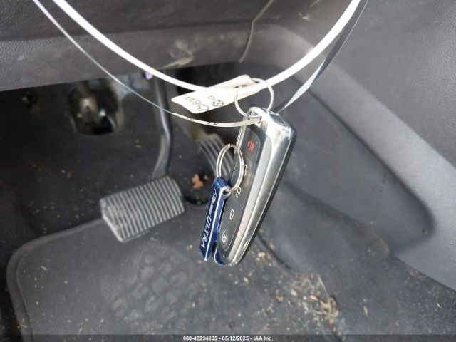 1FMCU9J92HUE51059 Ford Escape Titanium