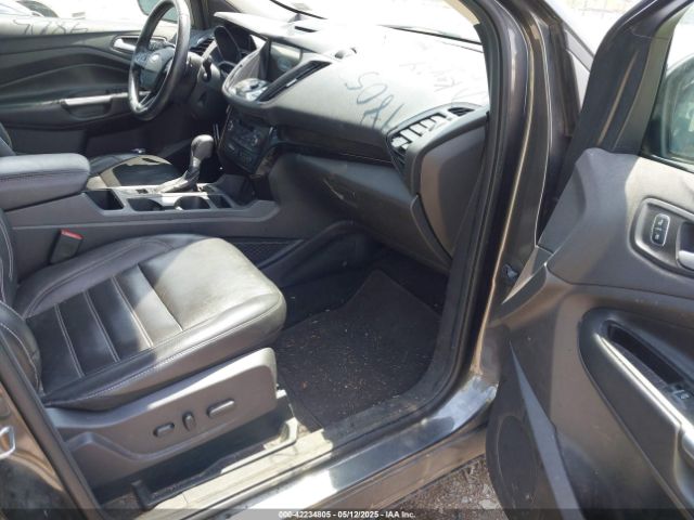 1FMCU9J92HUE51059 Ford Escape Titanium