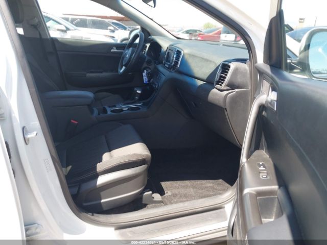 KNDPM3ACXK7595723 KIA Sportage Lx