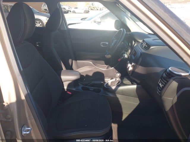 KNDJN2A24E7100067 KIA Soul