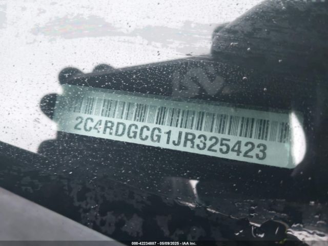 2C4RDGCG1JR325423 Dodge Grand Caravan Sxt