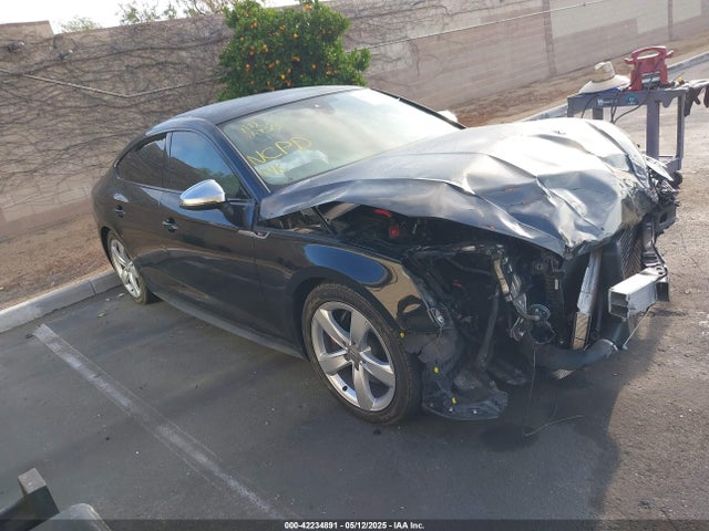 WAUB4CF59JA116517 Audi S5