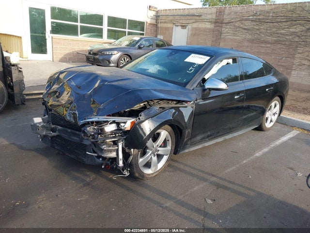 WAUB4CF59JA116517 Audi S5