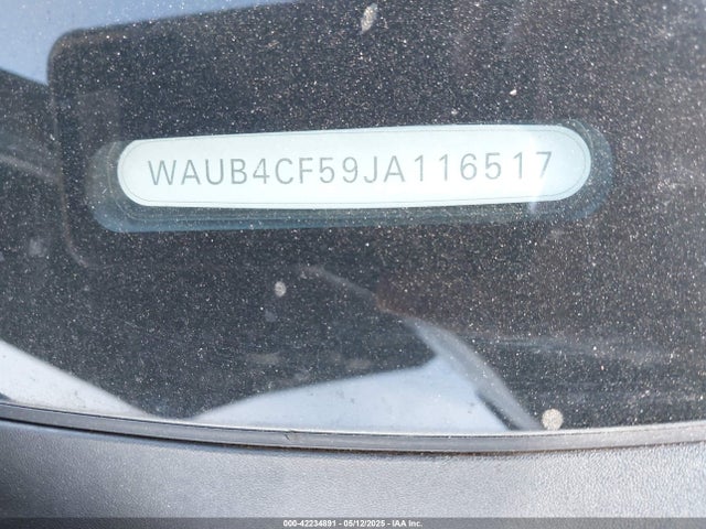 WAUB4CF59JA116517 Audi S5