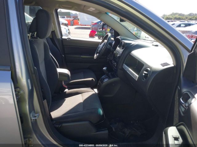 1C4NJCBA5GD574185 Jeep Compass Sport