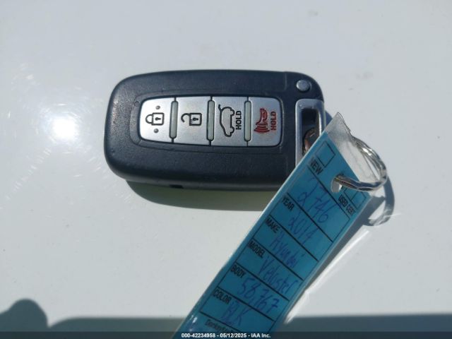 KMHTC6AE9EU182746 Hyundai Veloster Turbo W/blue