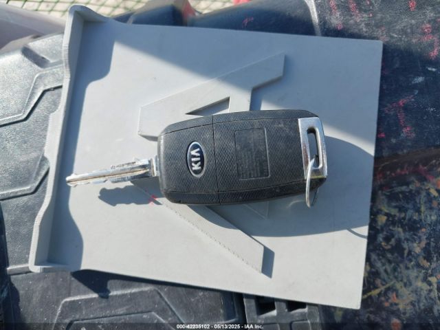 KNAFK4A63G5566551 KIA FORTE LX