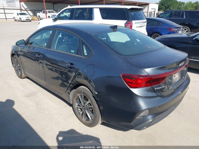3KPF24ADXRE753925 KIA Forte Lxs