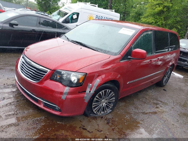 2C4RC1HG1ER132588 Chrysler Town & Country S