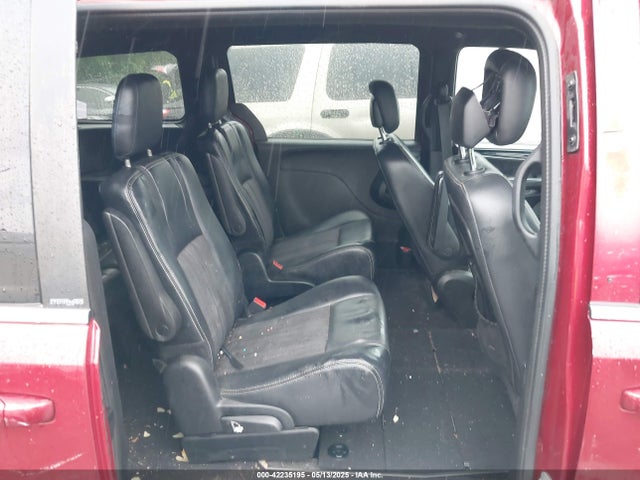 2C4RC1HG1ER132588 Chrysler Town & Country S