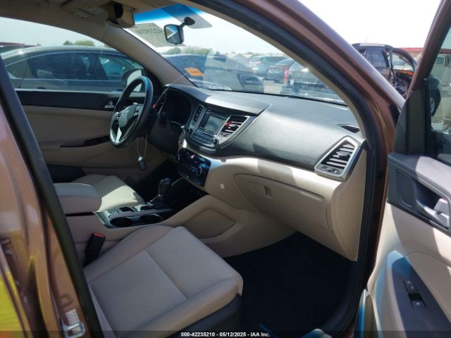 KM8J33A21HU495872 Hyundai Tucson Sport