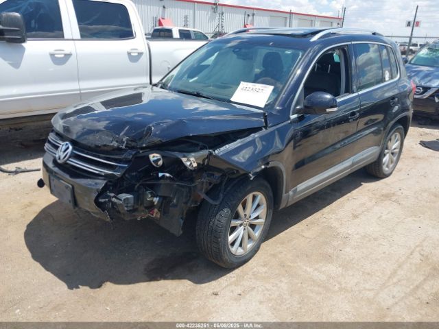 2017 VOLKSWAGEN TIGUAN WVGSV7AX1HW503670 Photo 1