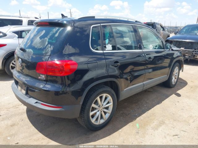 2017 VOLKSWAGEN TIGUAN WVGSV7AX1HW503670 Photo 3