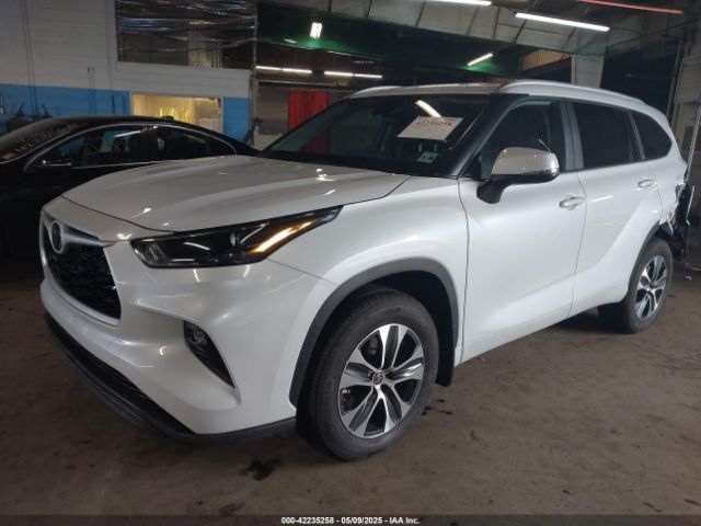 5TDKDRBH9PS039746 Toyota Highlander Xle