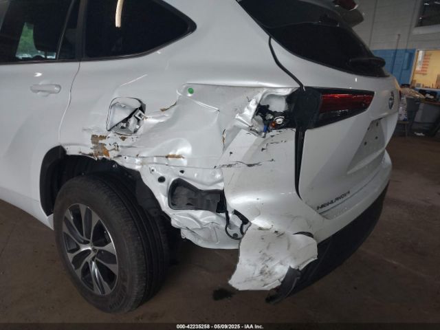 5TDKDRBH9PS039746 Toyota Highlander Xle