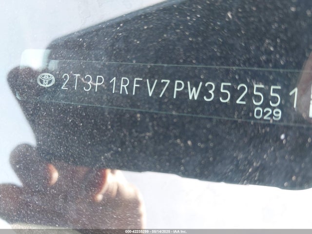 2T3P1RFV7PW352551 Toyota Rav4 Xle