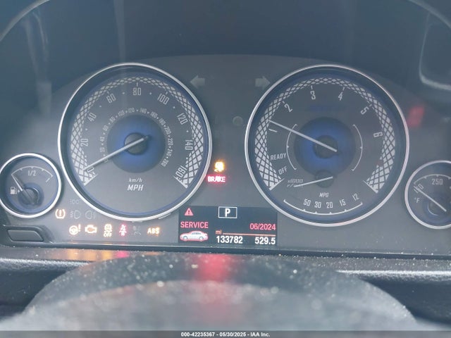 42235367 :رقم المزاد ، WBA3A5G53FNS91840 vin ، 2015 Bmw 328i مزاد بيع