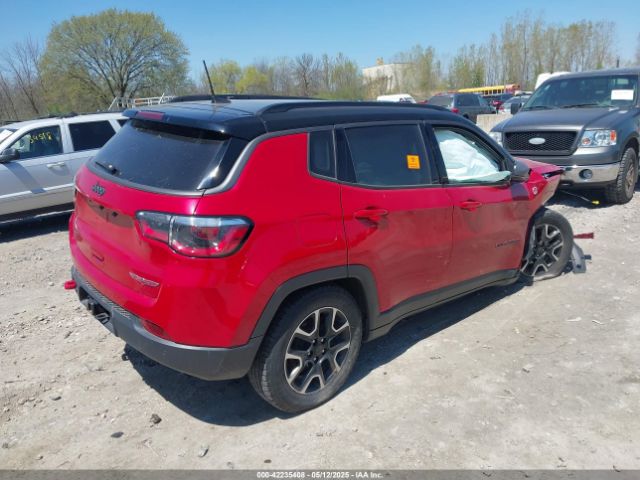 3C4NJDDB1KT796771 Jeep Compass Trailhawk 4x4