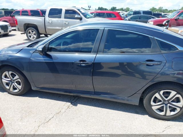 2HGFC2F55JH556139 Honda Civic Lx