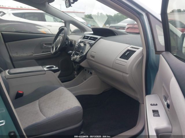 JTDZN3EU8FJ033529 Toyota Prius V Three