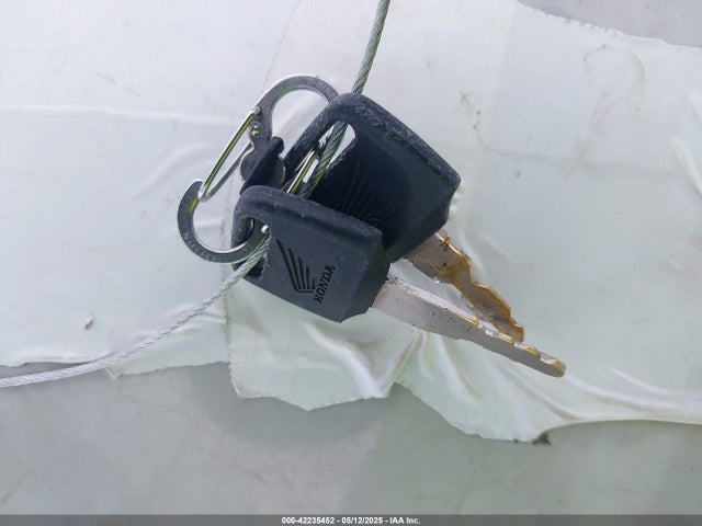 2005 HONDA VT750 JH2RC50305M100192 Photo 10