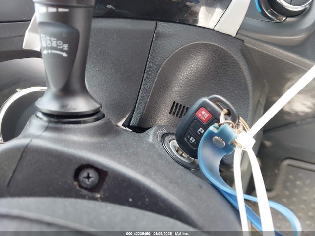 2T1BURHE7GC570630 Toyota COROLLA LE