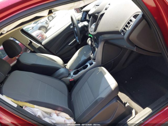 1FMCU9GX1GUC04815 Ford ESCAPE SE