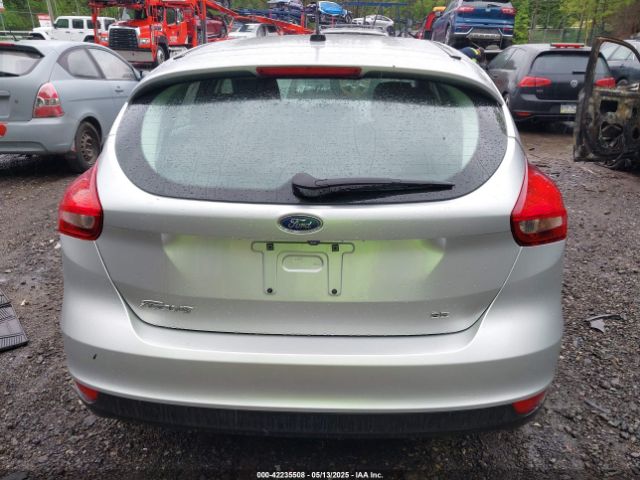 1FADP3K26JL215546 Ford FOCUS SE
