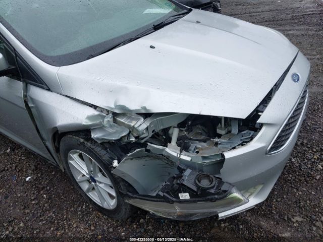 1FADP3K26JL215546 Ford FOCUS SE