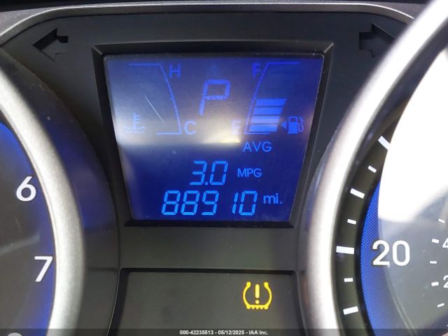 KM8JT3AF0FU977233 Hyundai TUCSON GLS
