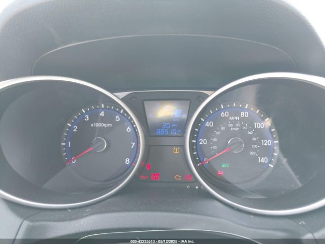 KM8JT3AF0FU977233 Hyundai TUCSON GLS