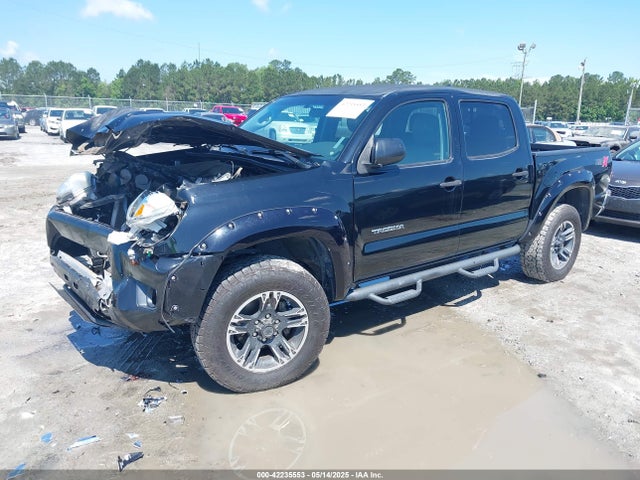Toyota Tacoma Base V6 2015 3TMLU4EN3FM186765 Image 2