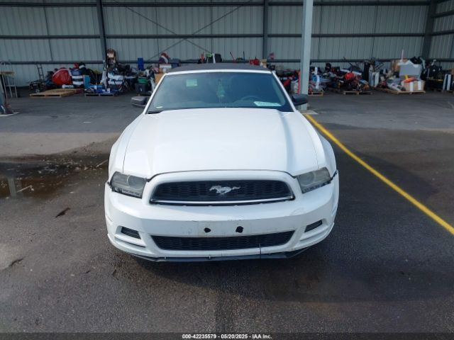 1ZVBP8EM2E5208550 Ford Mustang V6