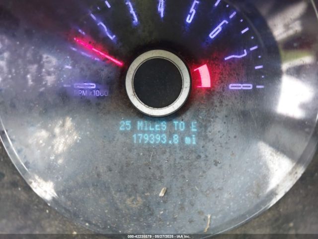 1ZVBP8EM2E5208550 Ford Mustang V6